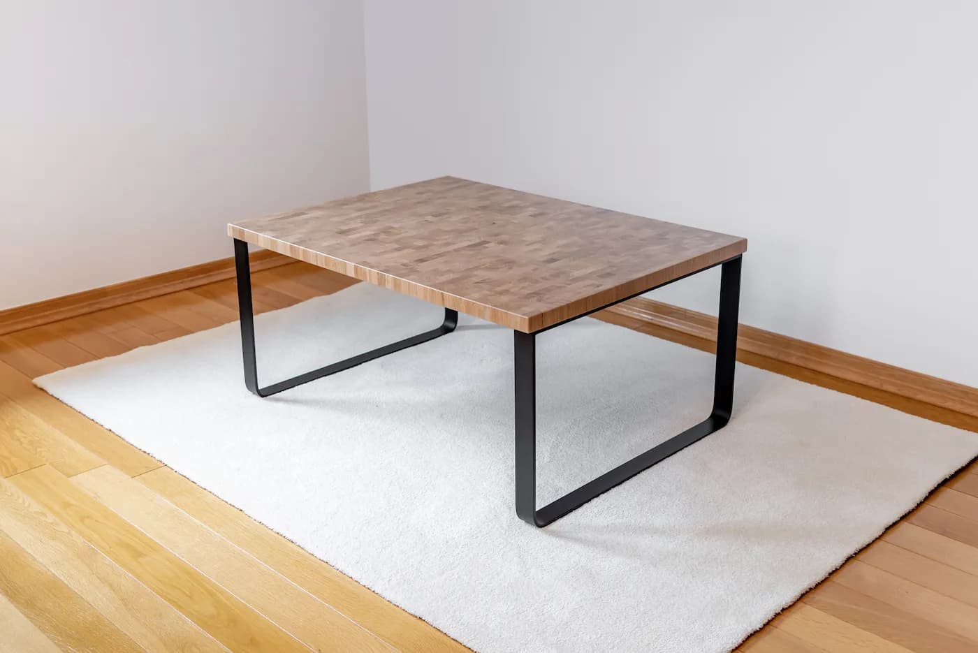 MIAM CLUB TABLE - Qube Twist