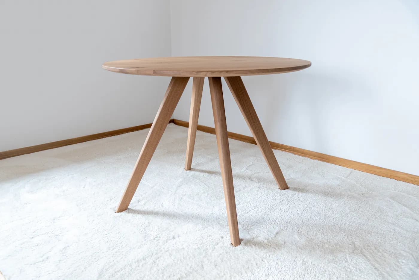 MIAM DINING TABLE - Round