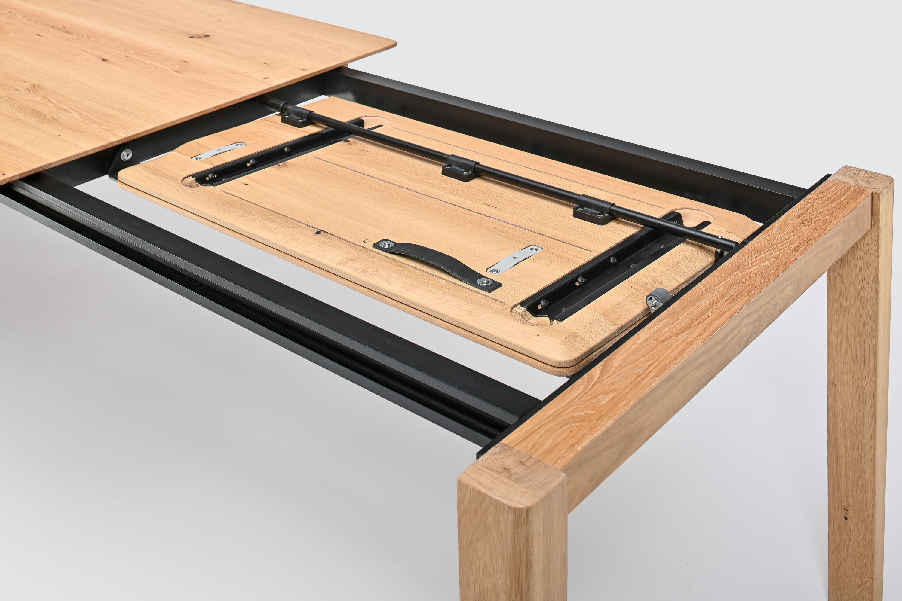 MIAM — Lux extendable dining table in solid oak, image 5