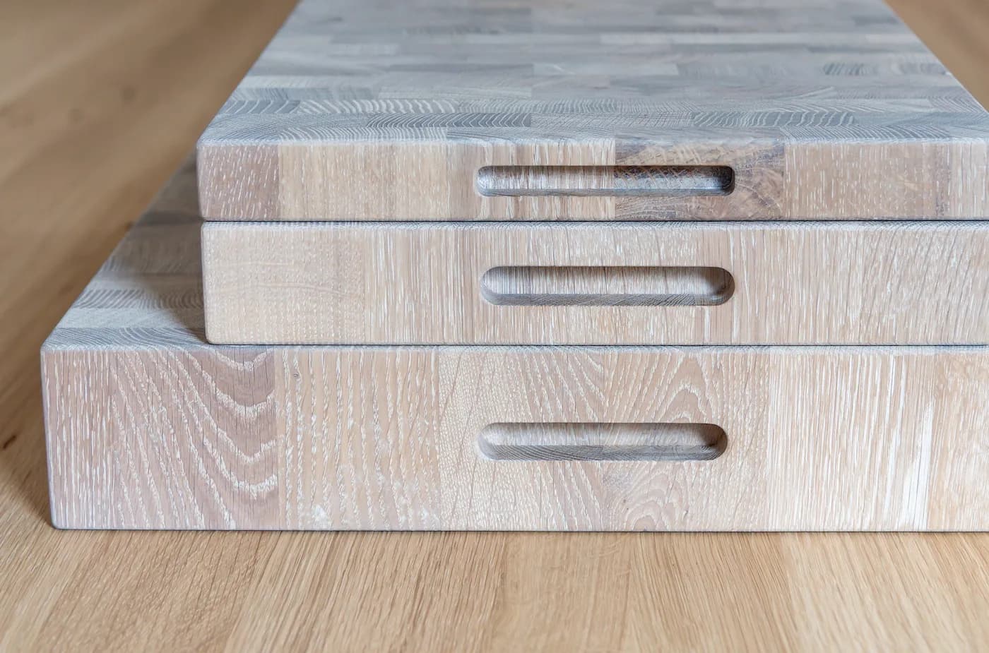 MIAM — D1 cutting board in solid oak, image 4